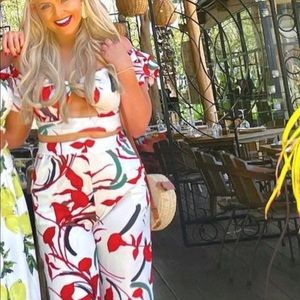 Super cute wore once on vacation!! It’s size medium